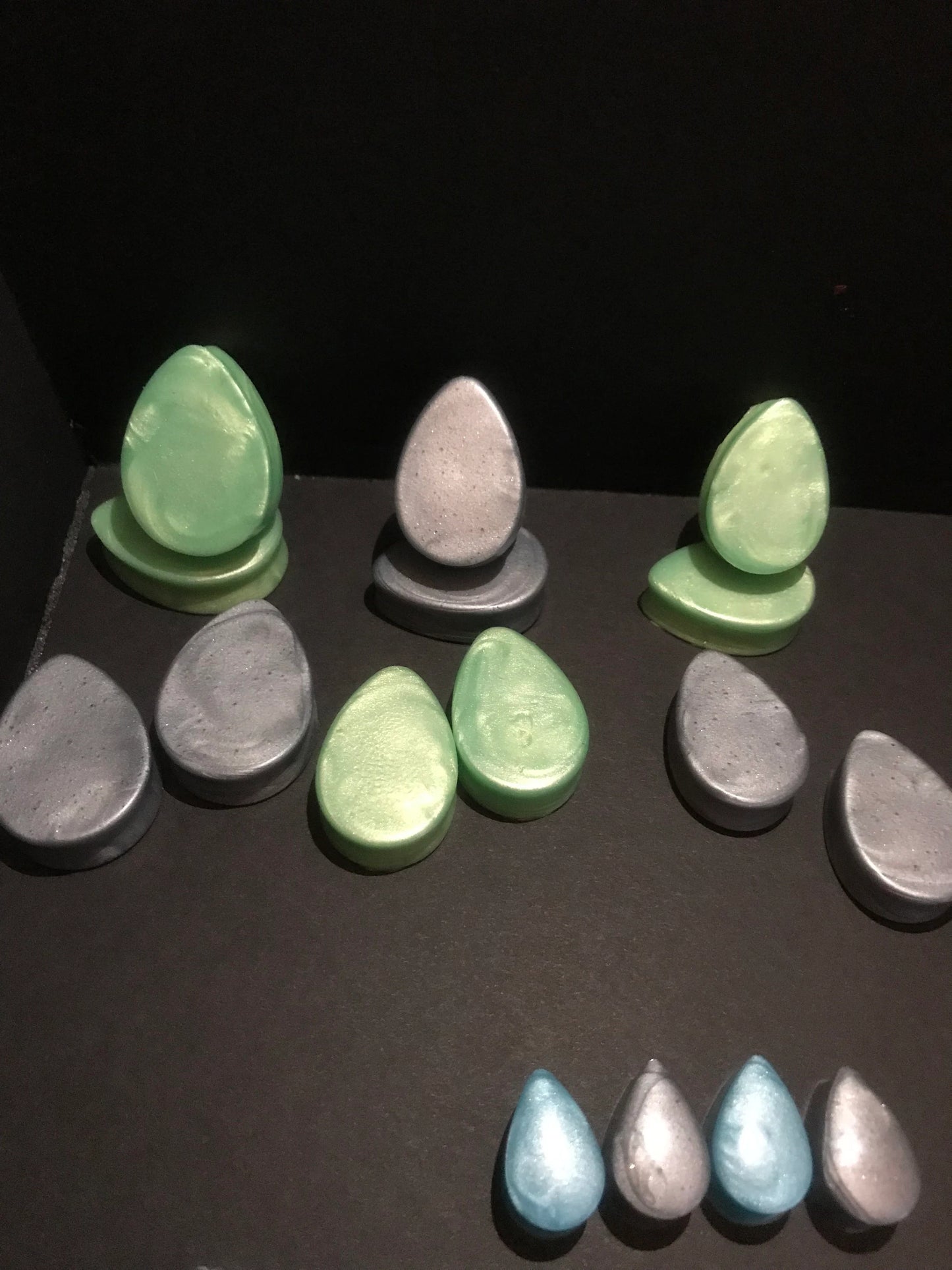 Solid Silicone Tear Drop Plugs sizes 20mm-30mm